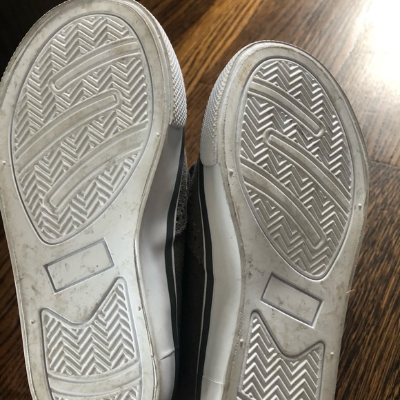 Janie and Jack boy’s dress sneaker - Picture 2 of 4